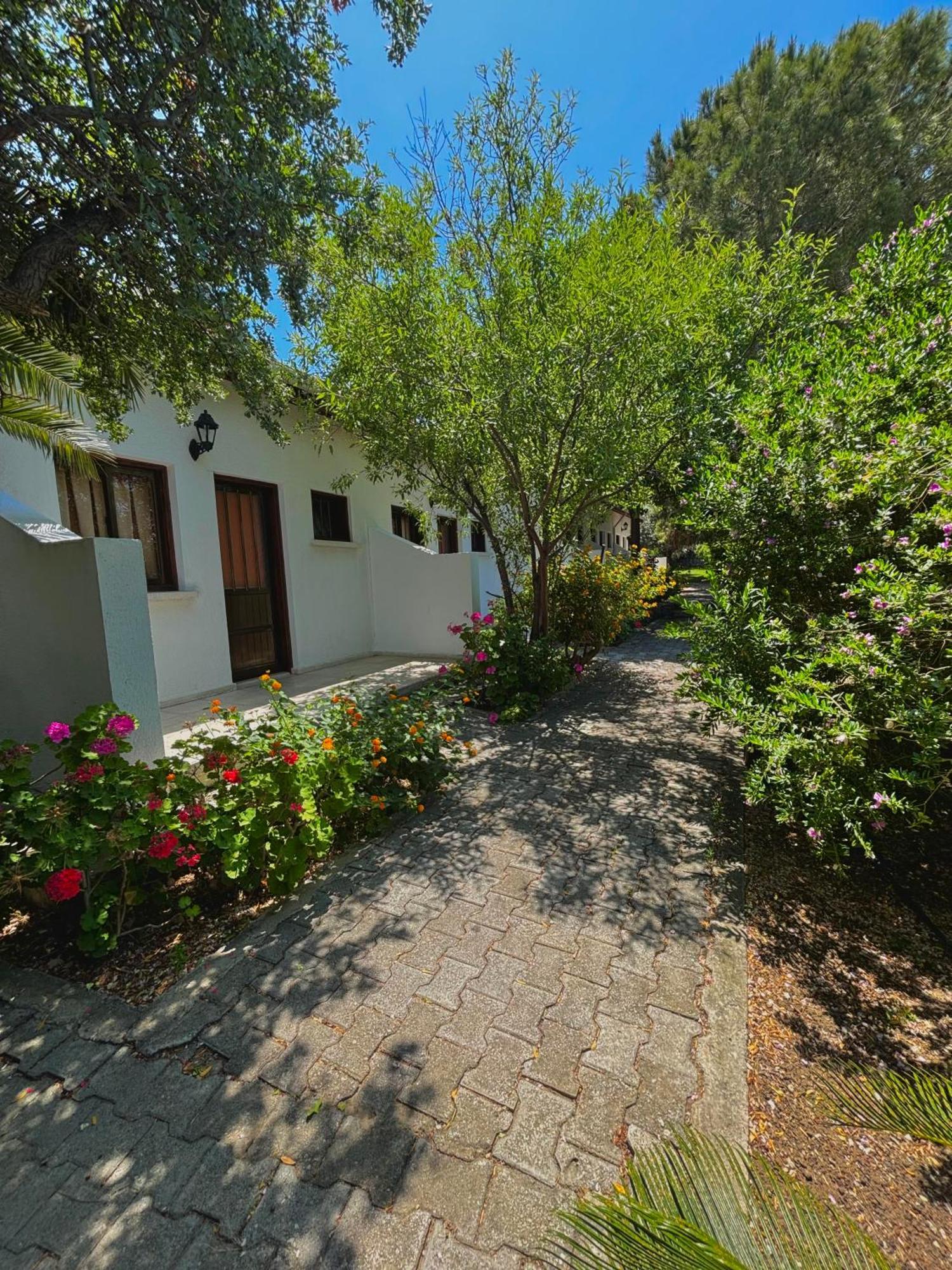Bare Hill Holiday Apartments Krini Экстерьер фото